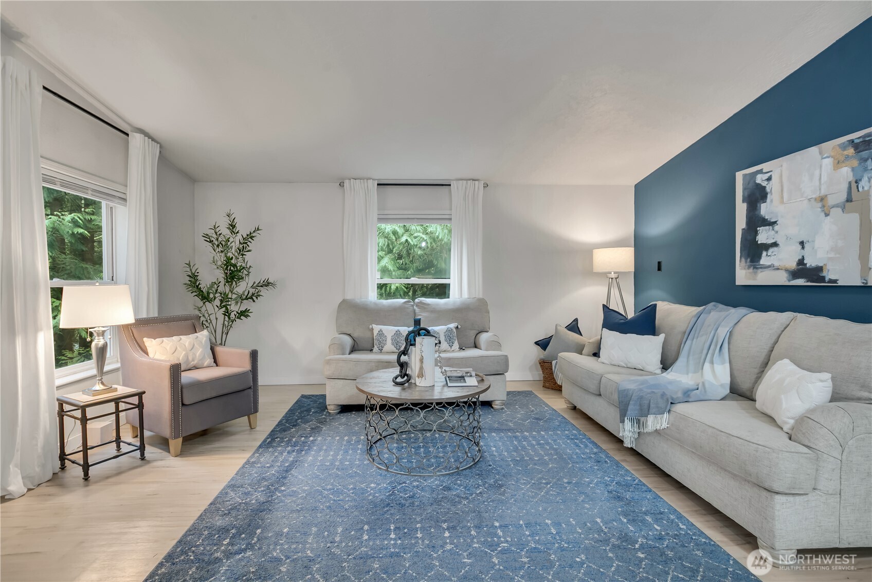 Private Lake Tapps Home on 0.99 Acre