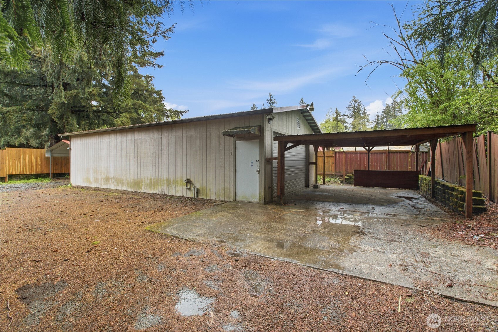 Experience Comfort & Style on ½ Acre in Puyallup