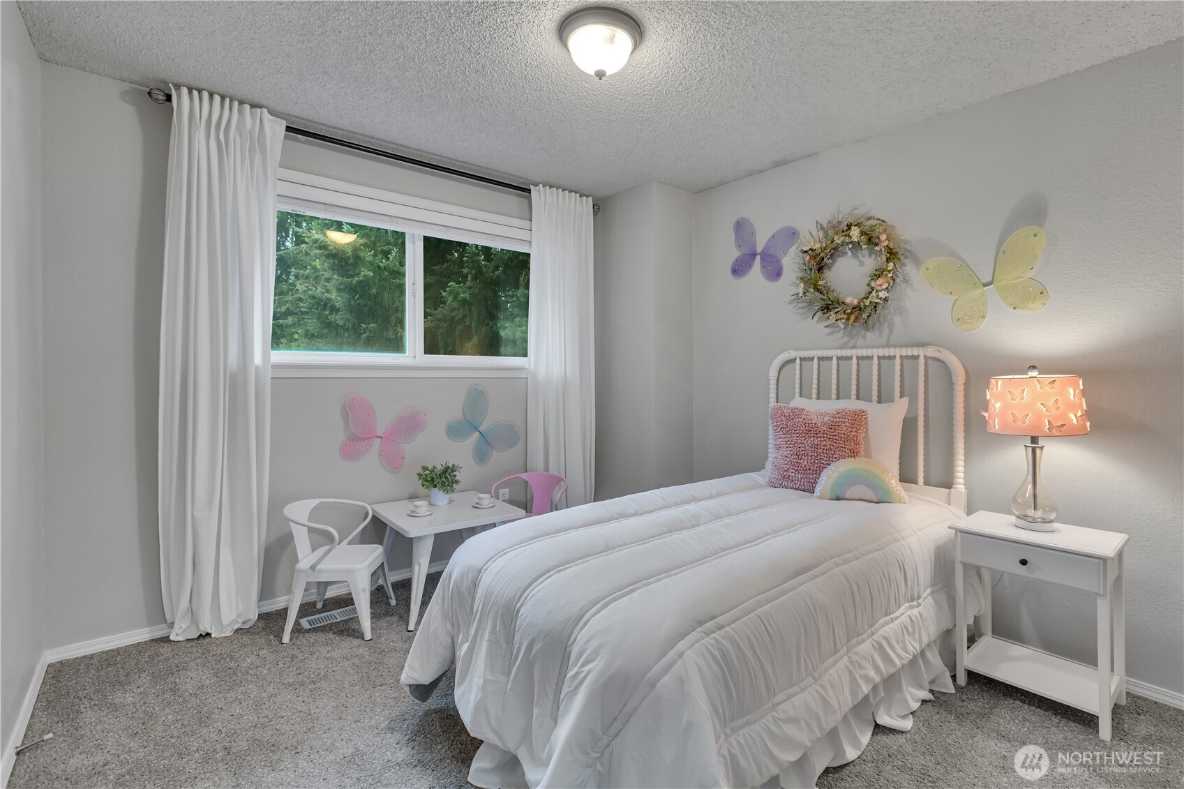 Experience Comfort & Style on ½ Acre in Puyallup