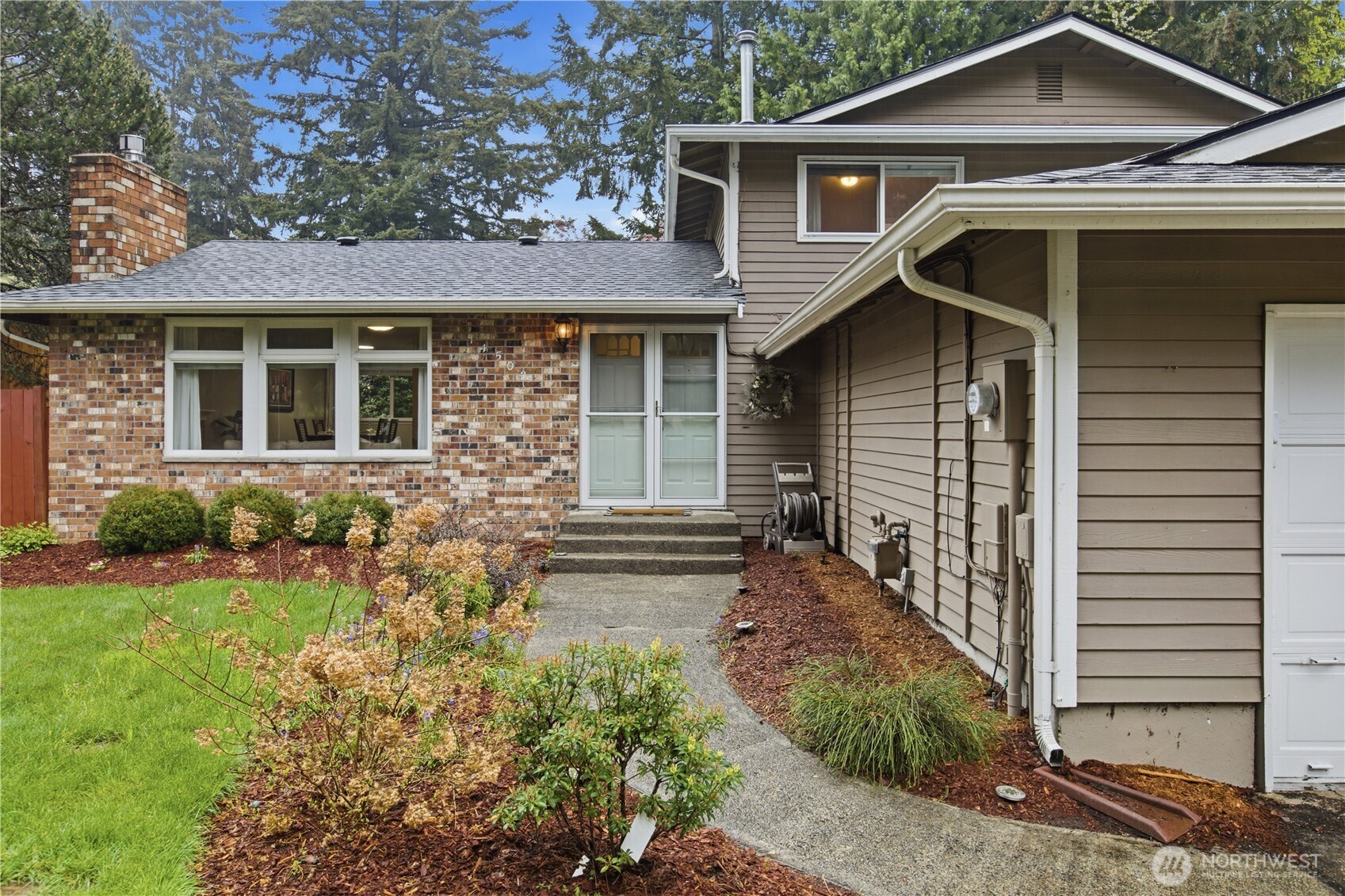 Experience Comfort & Style on ½ Acre in Puyallup