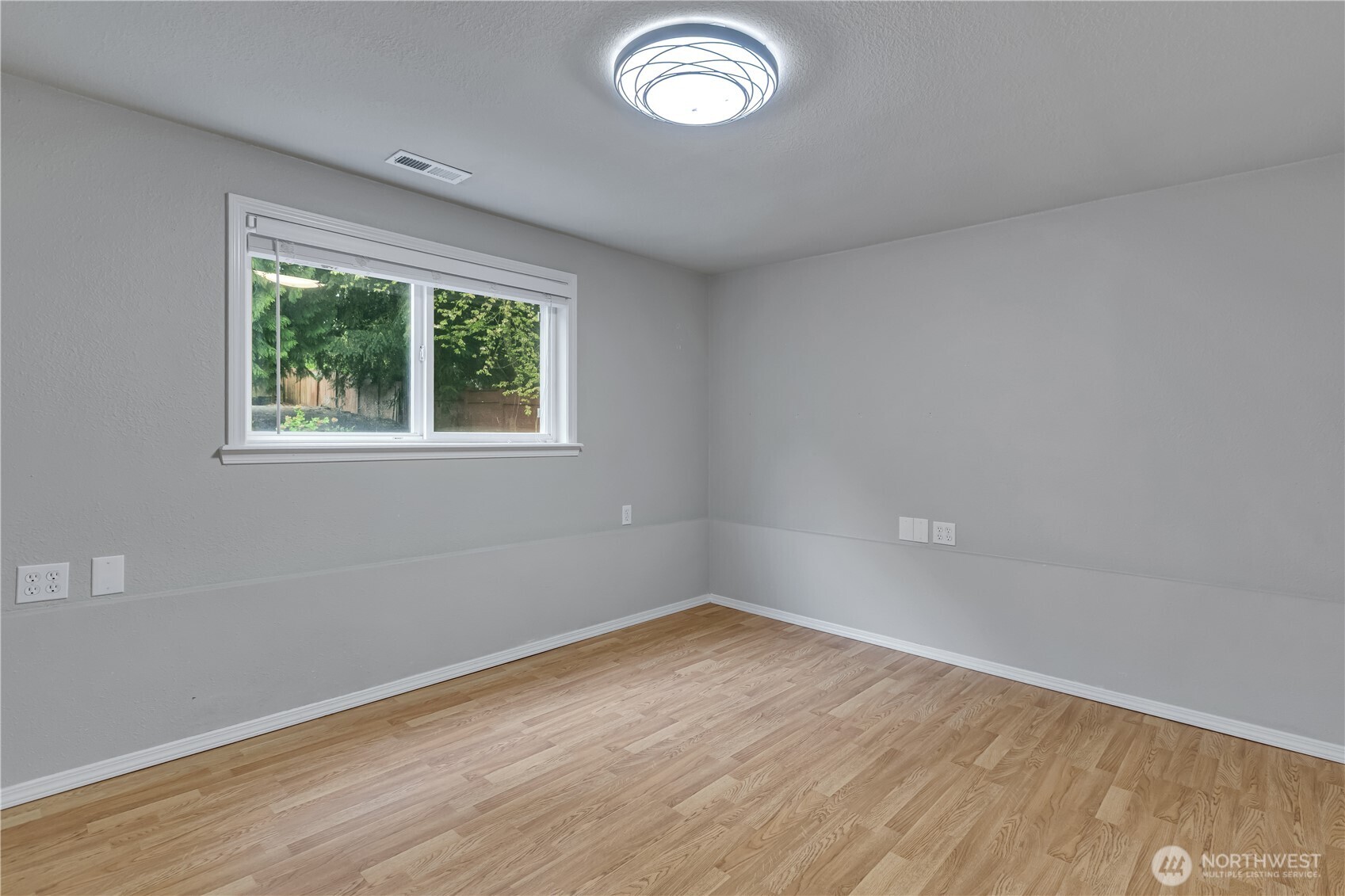 Experience Comfort & Style on ½ Acre in Puyallup