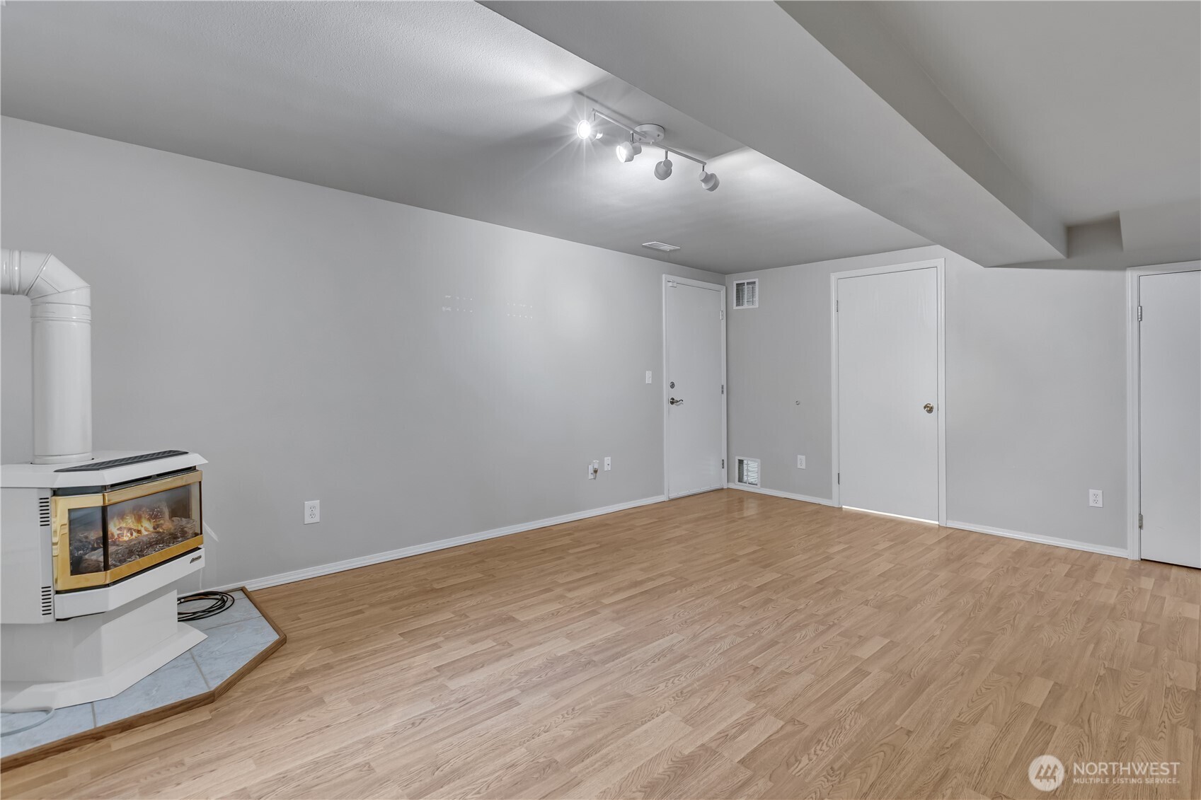 Experience Comfort & Style on ½ Acre in Puyallup