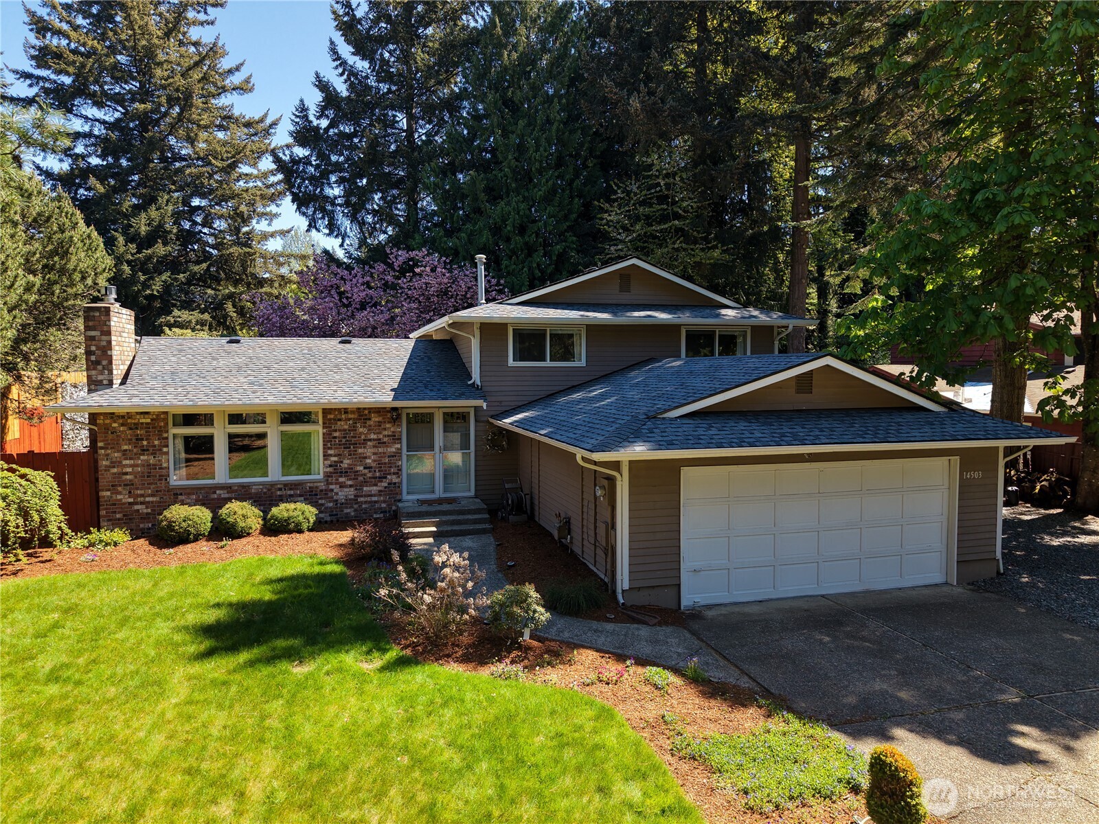 Experience Comfort & Style on ½ Acre in Puyallup
