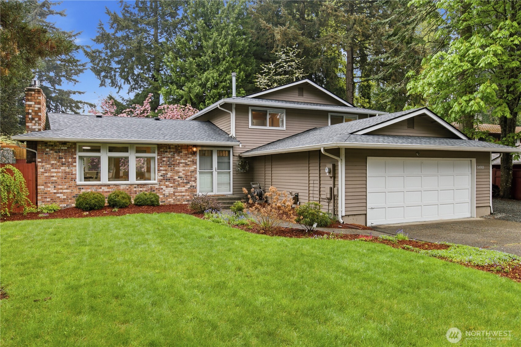 Experience Comfort & Style on ½ Acre in Puyallup