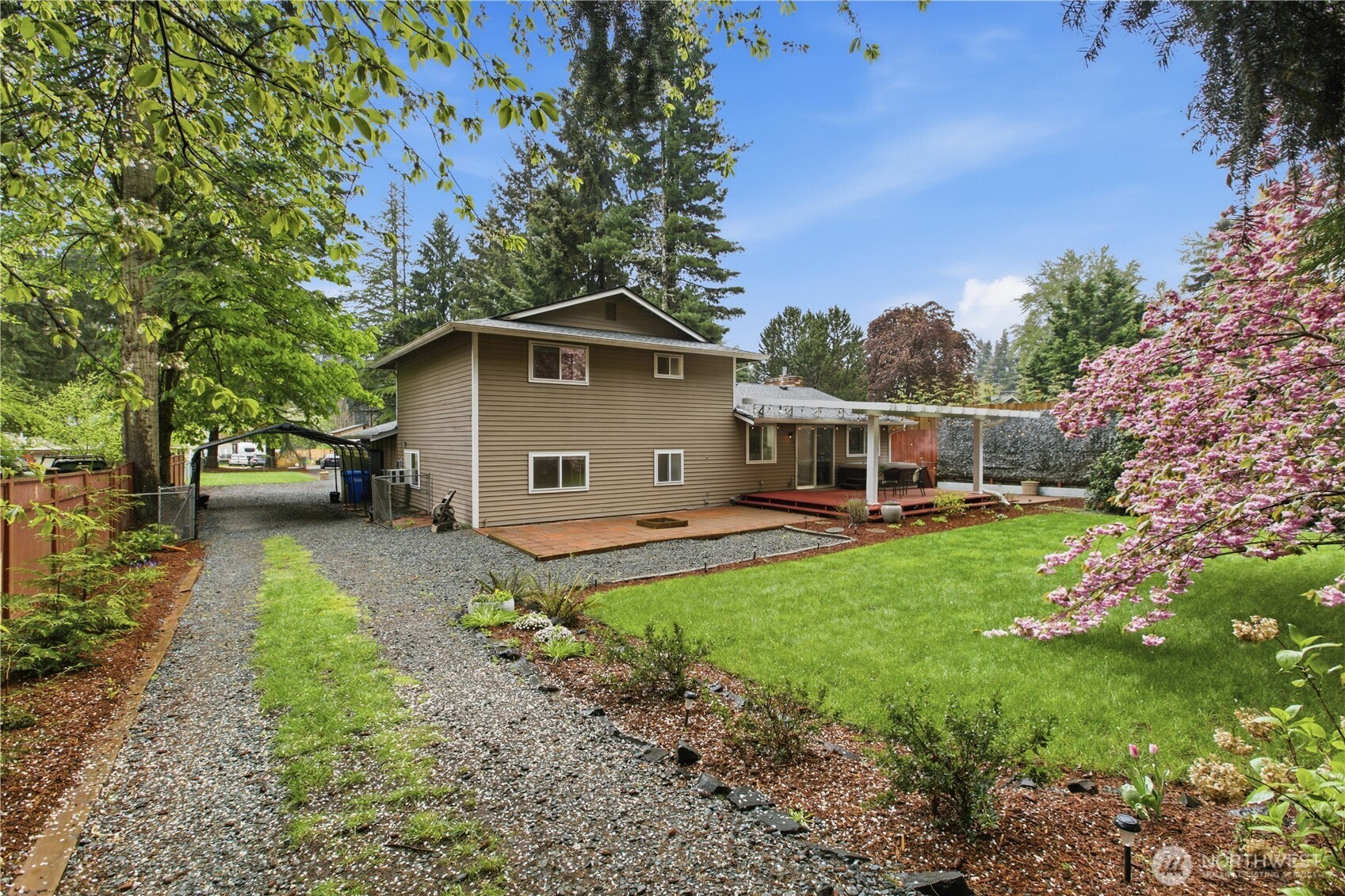 Experience Comfort & Style on ½ Acre in Puyallup