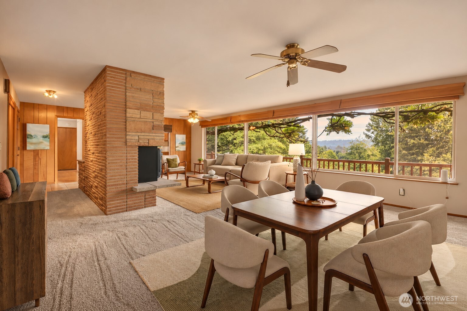 Mid-Century Modern Home with Sweeping Puyallup Valley Views