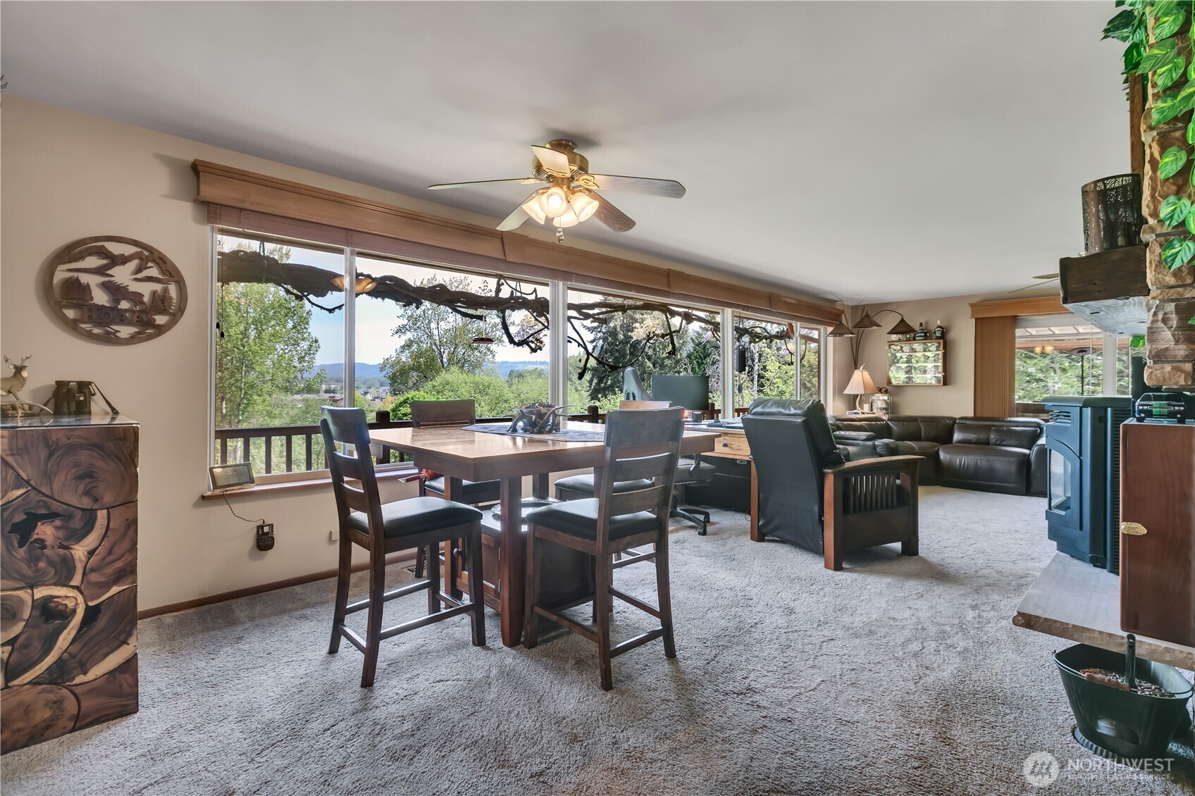 Mid-Century Modern Home with Sweeping Puyallup Valley Views