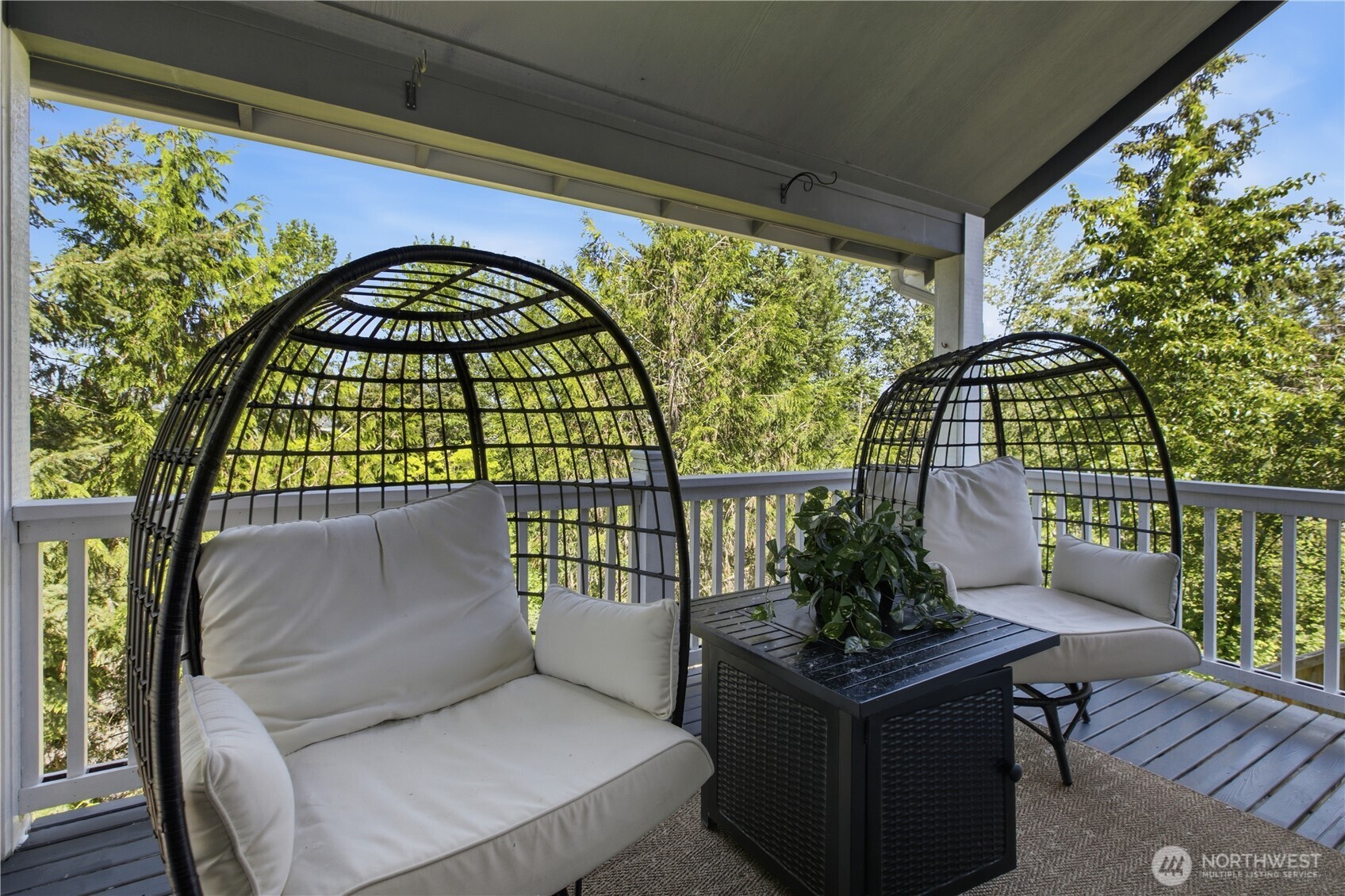 Experience Lakeland Hills Lifestyle