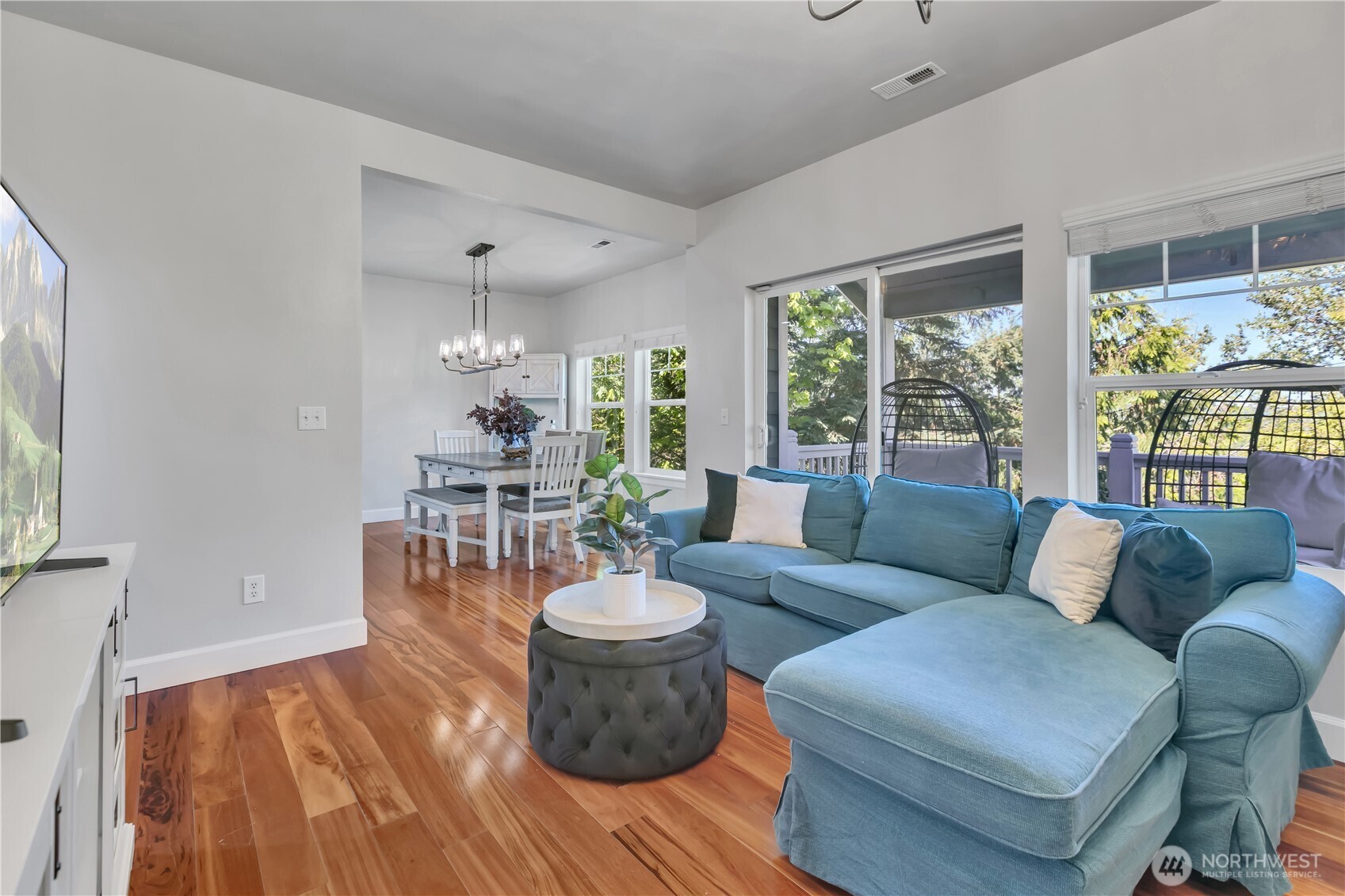 Experience Lakeland Hills Lifestyle