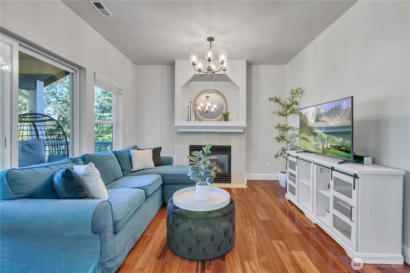 Experience Lakeland Hills Lifestyle