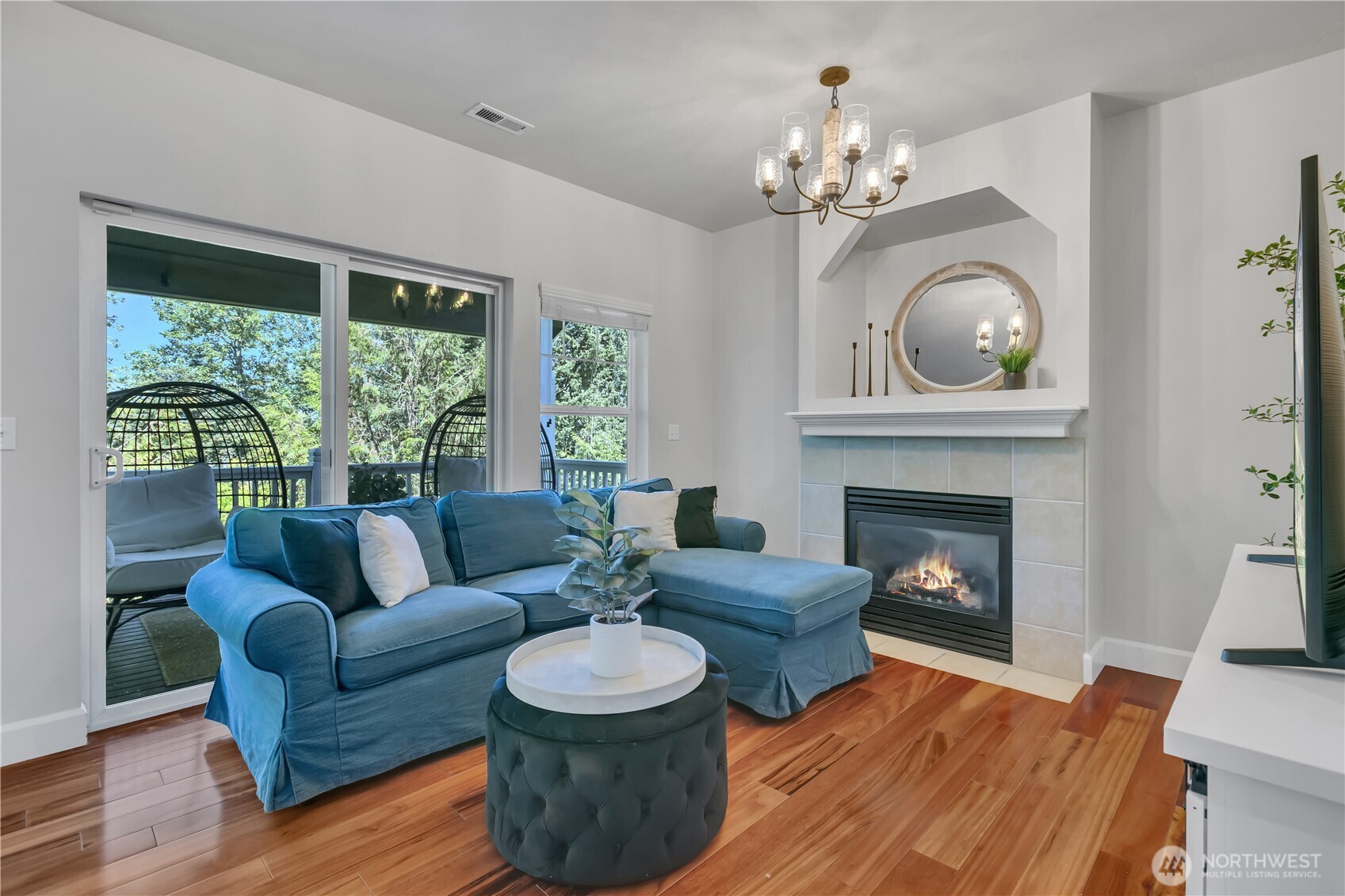 Experience Lakeland Hills Lifestyle