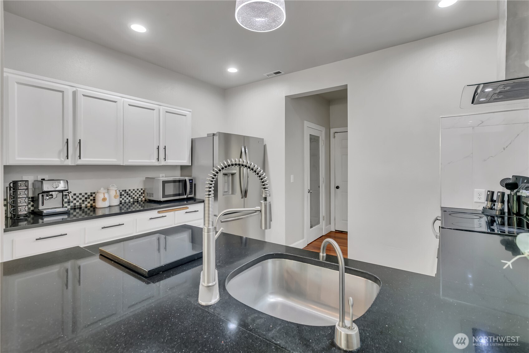 Experience Lakeland Hills Lifestyle