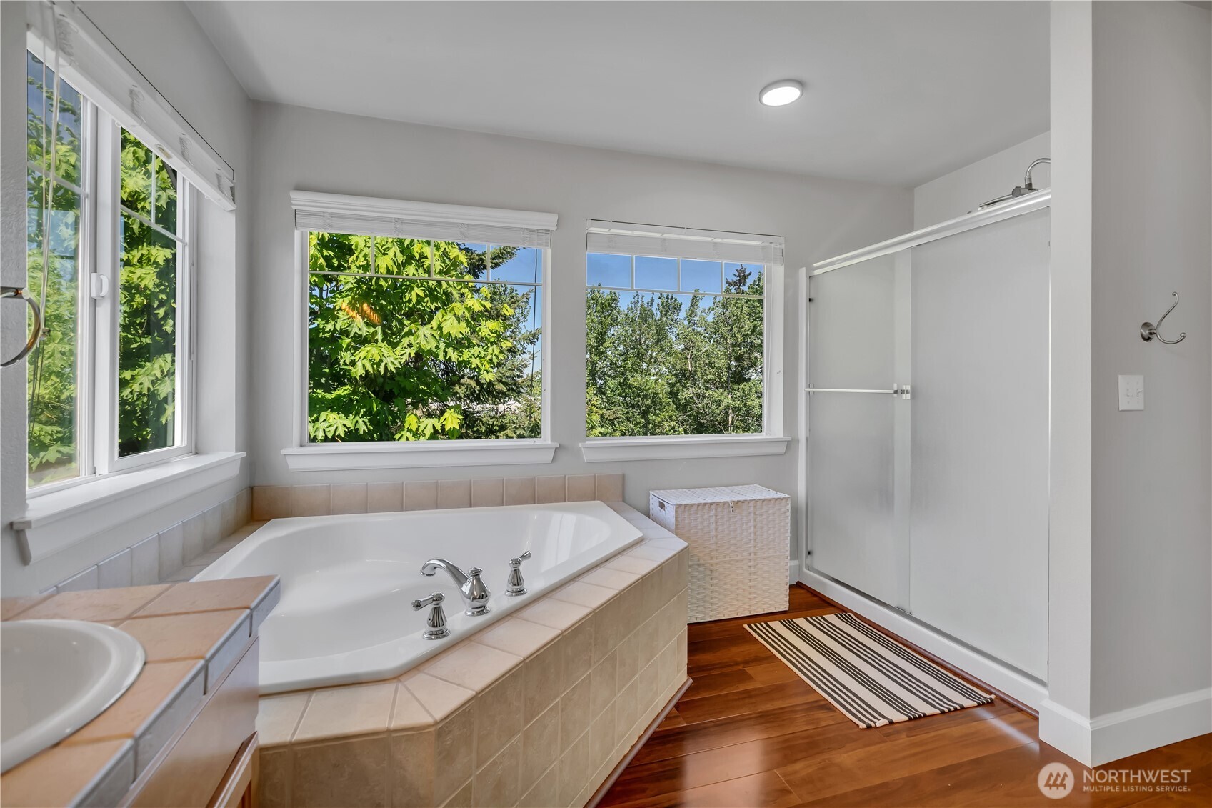 Experience Lakeland Hills Lifestyle
