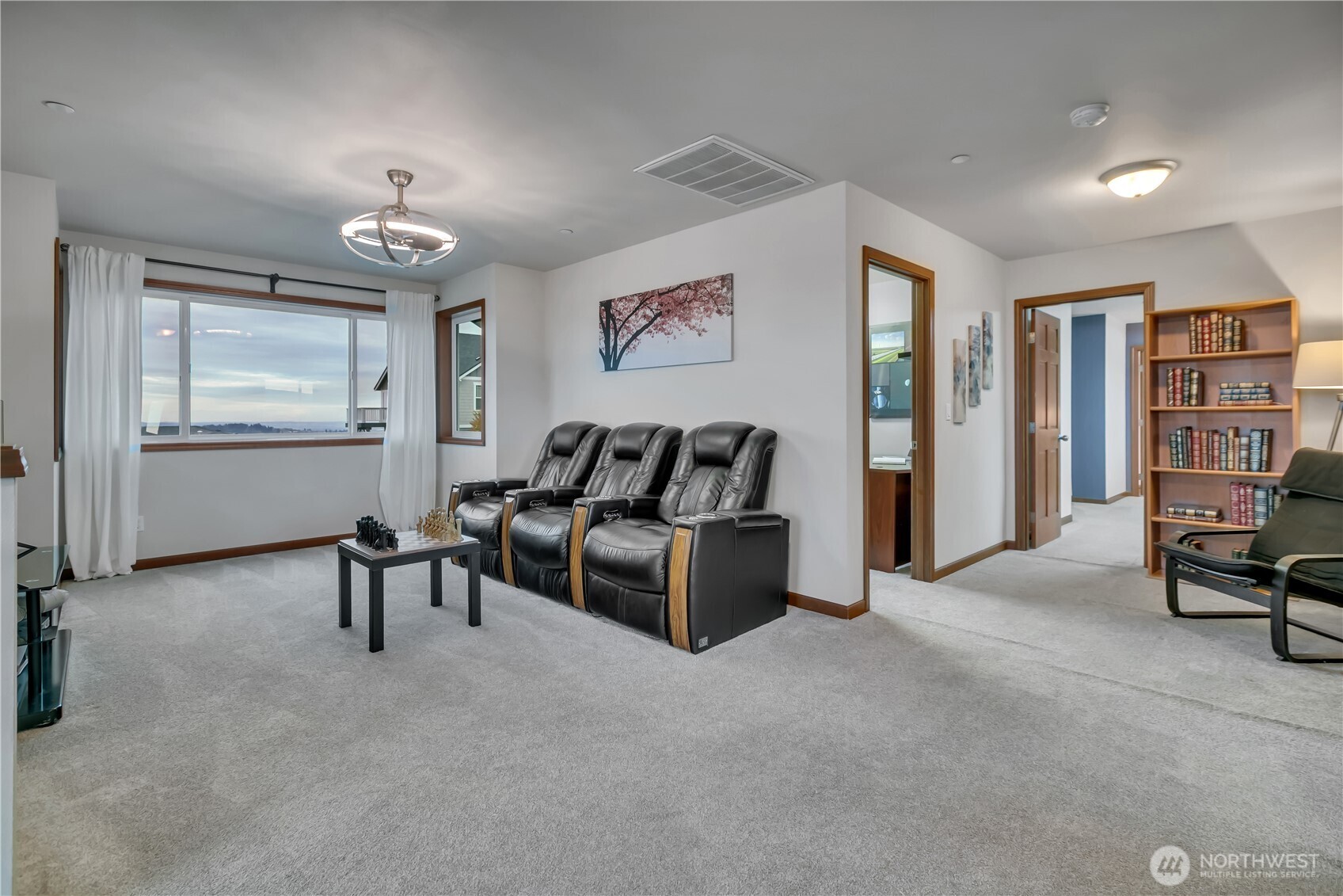 Sweeping Mt. Rainier Views | The Summit At Sky Island