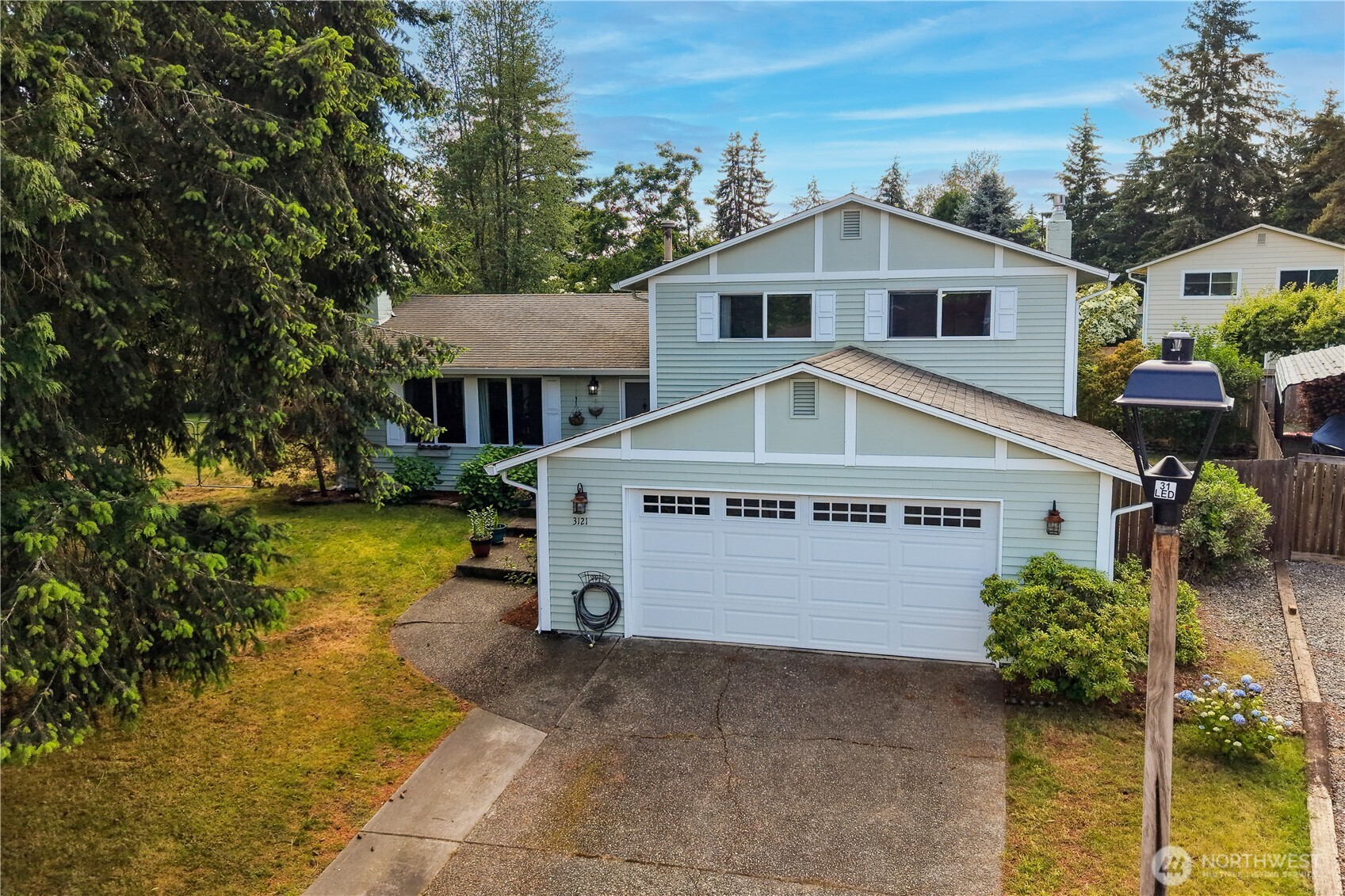 Tri-Level Home in Twin Lakes