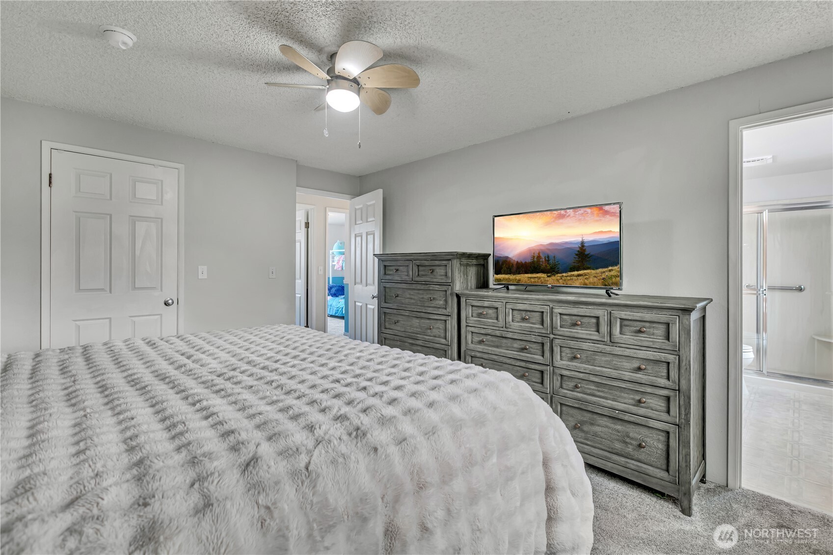 Tri-Level Home in Twin Lakes