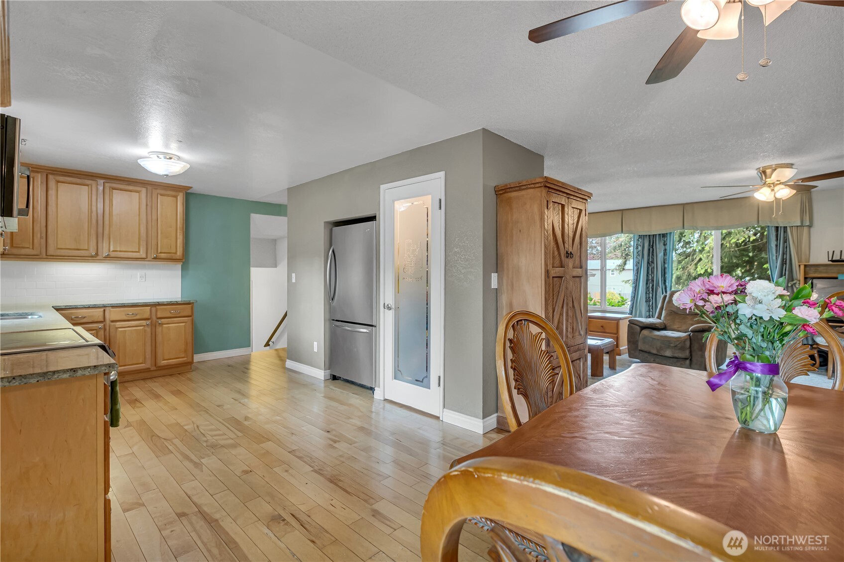 Tri-Level Home in Twin Lakes