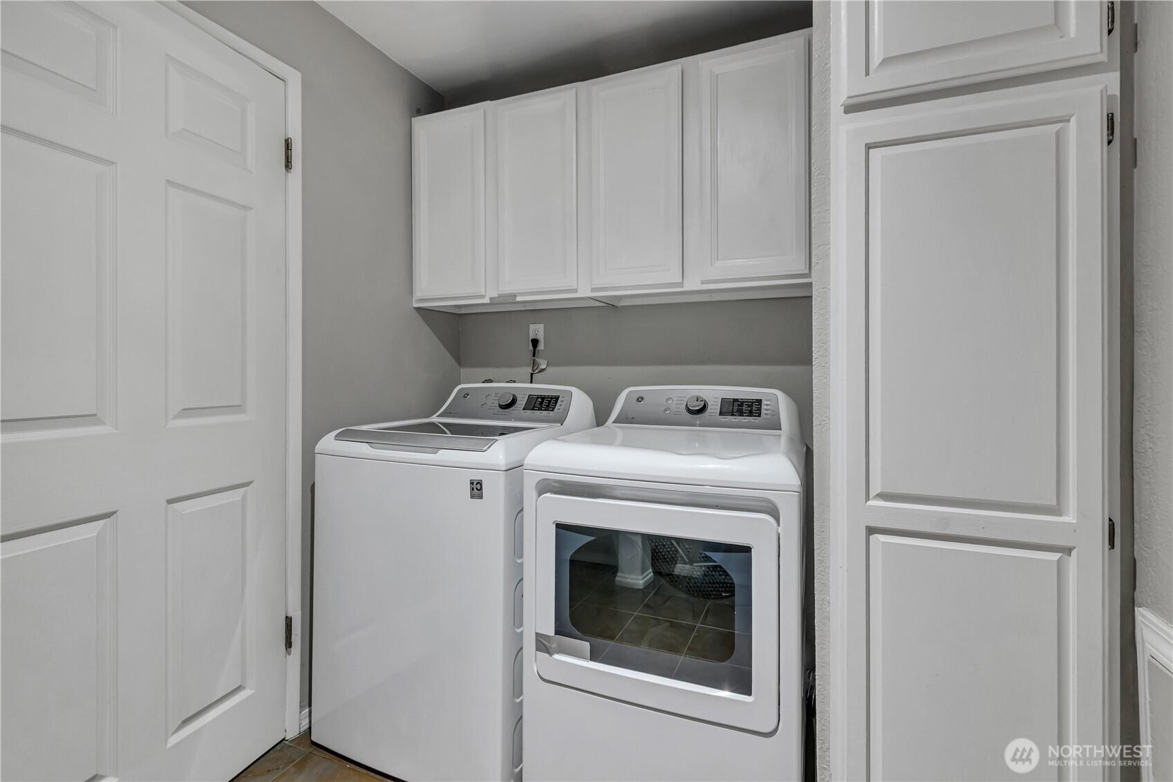 Tri-Level Home in Twin Lakes