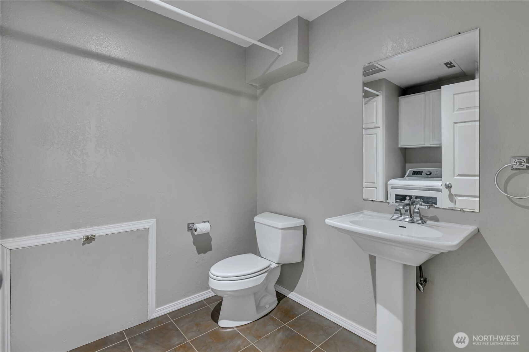 Tri-Level Home in Twin Lakes