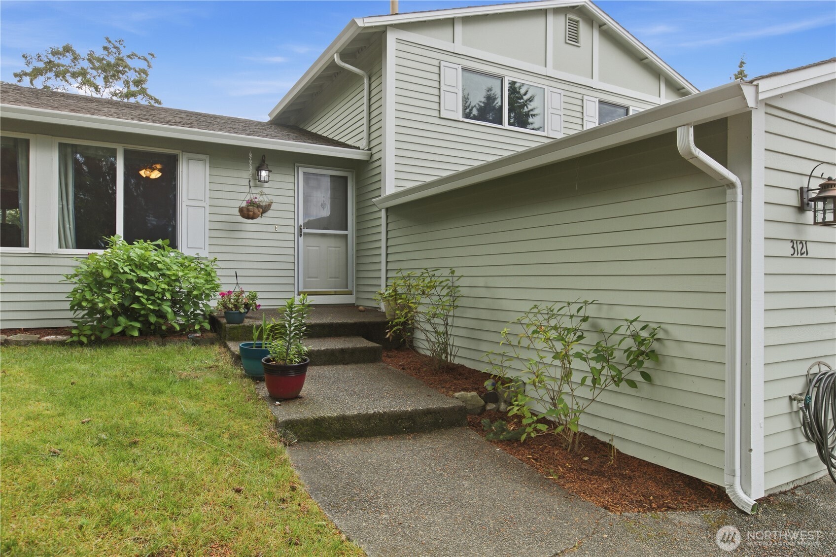 Tri-Level Home in Twin Lakes