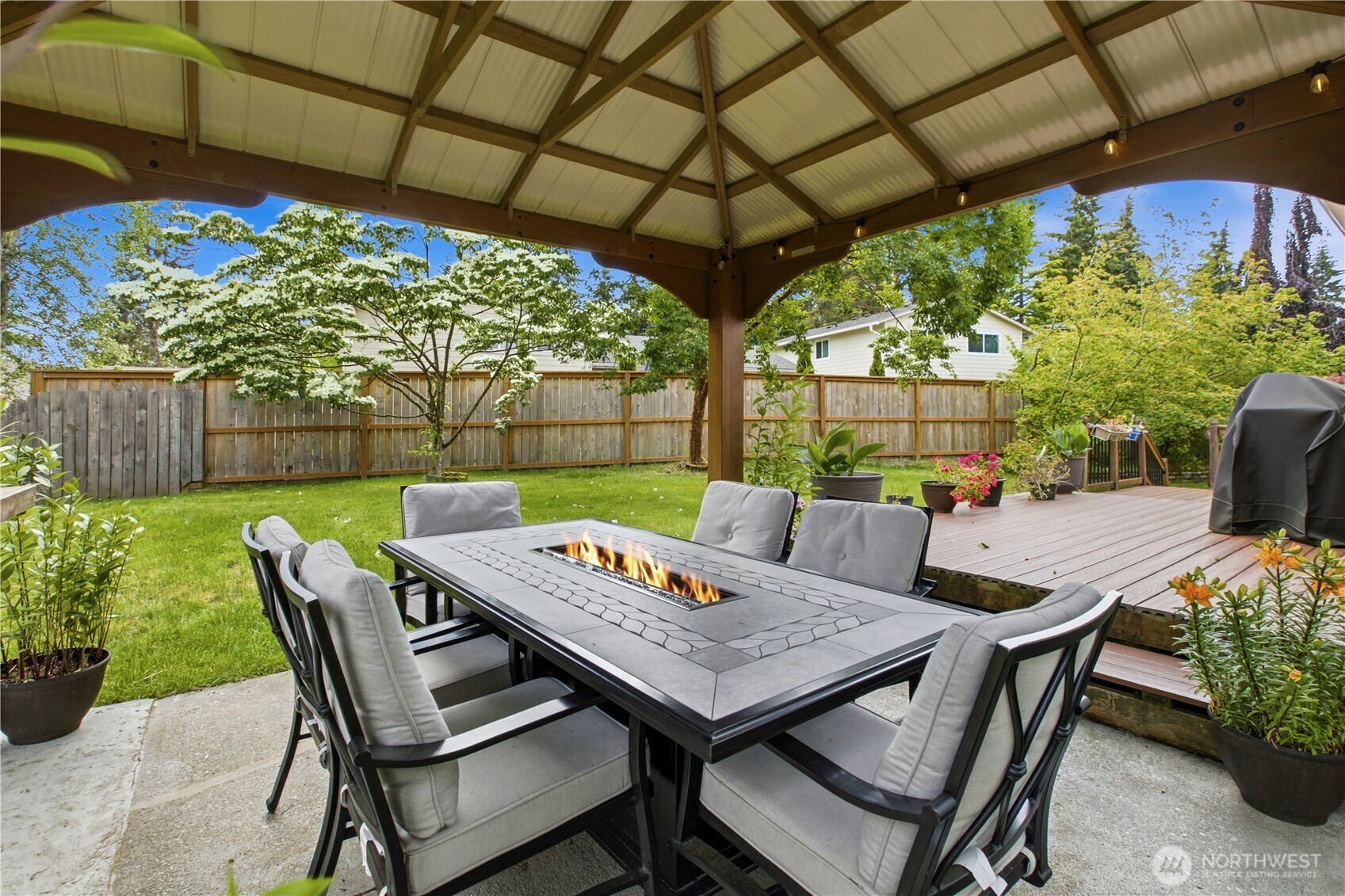 Tri-Level Home in Twin Lakes