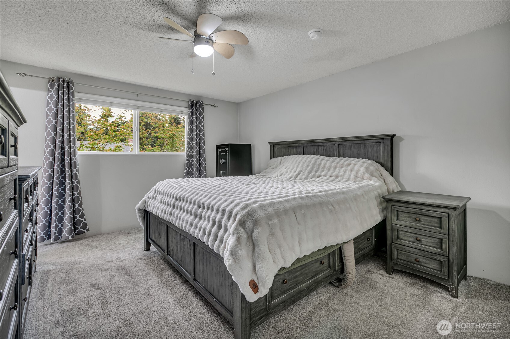 Tri-Level Home in Twin Lakes