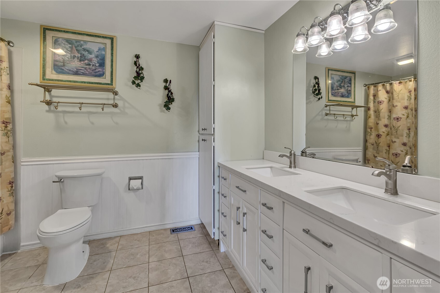 Tri-Level Home in Twin Lakes