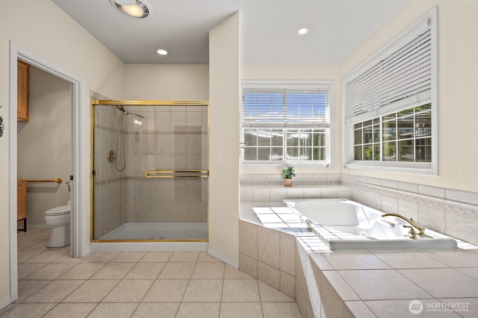 Lake Tapps Lifestyle at Grandview