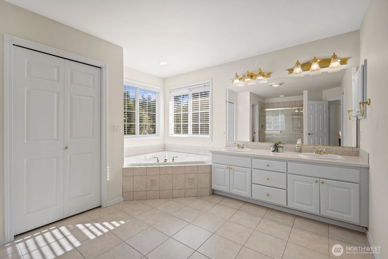 Lake Tapps Lifestyle at Grandview