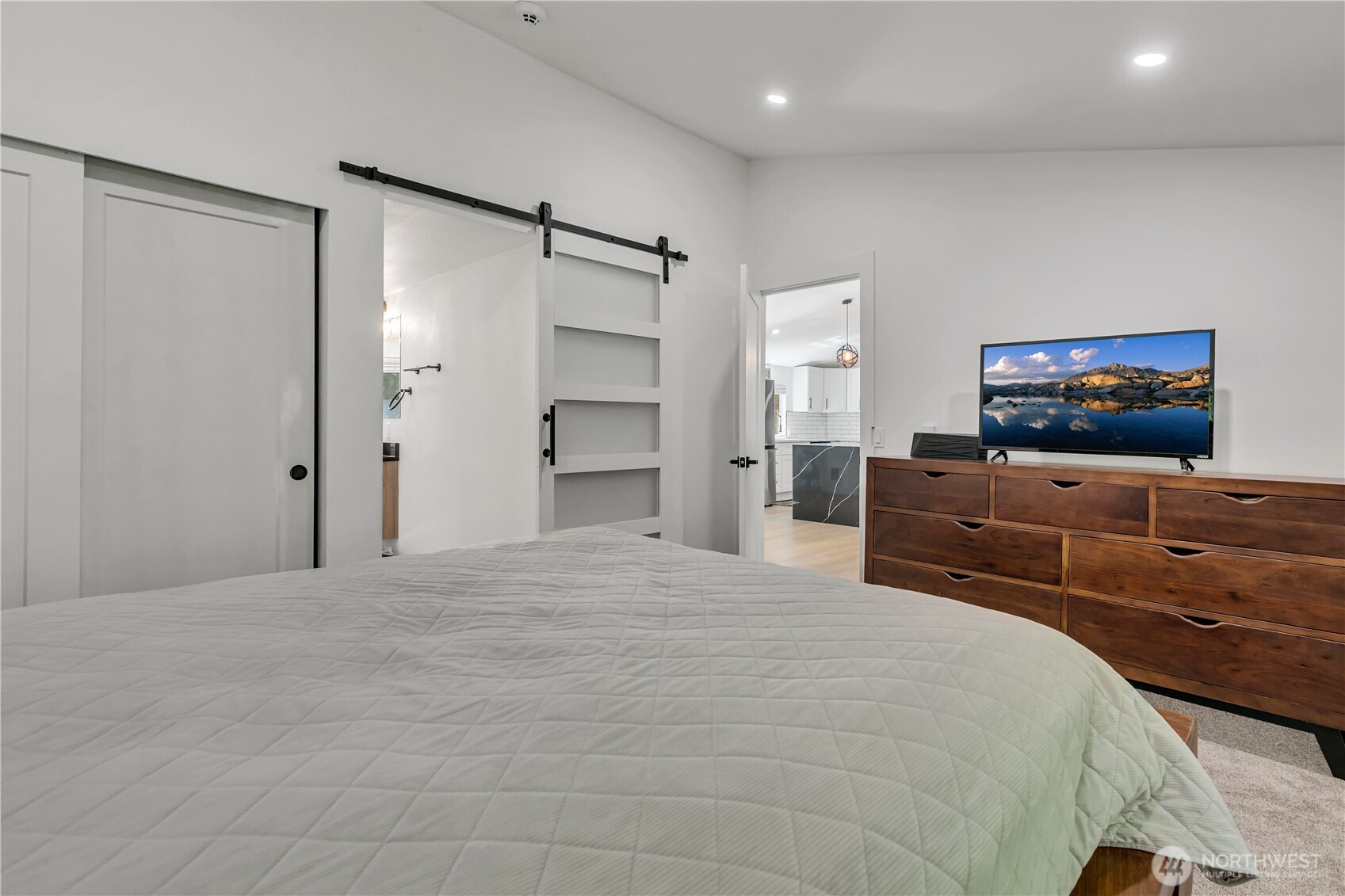 Fully Remodeled Renton Rambler