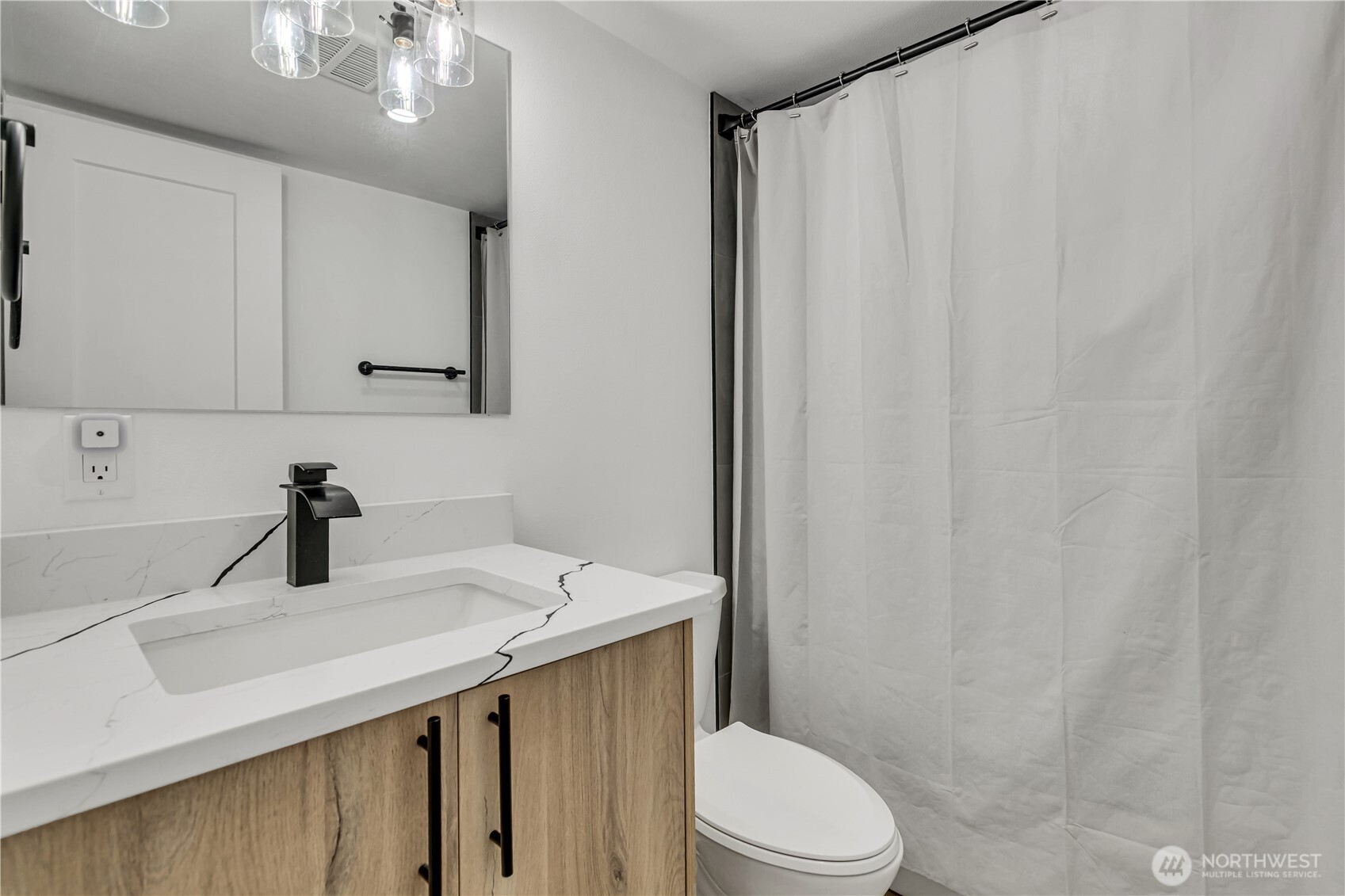 Fully Remodeled Renton Rambler