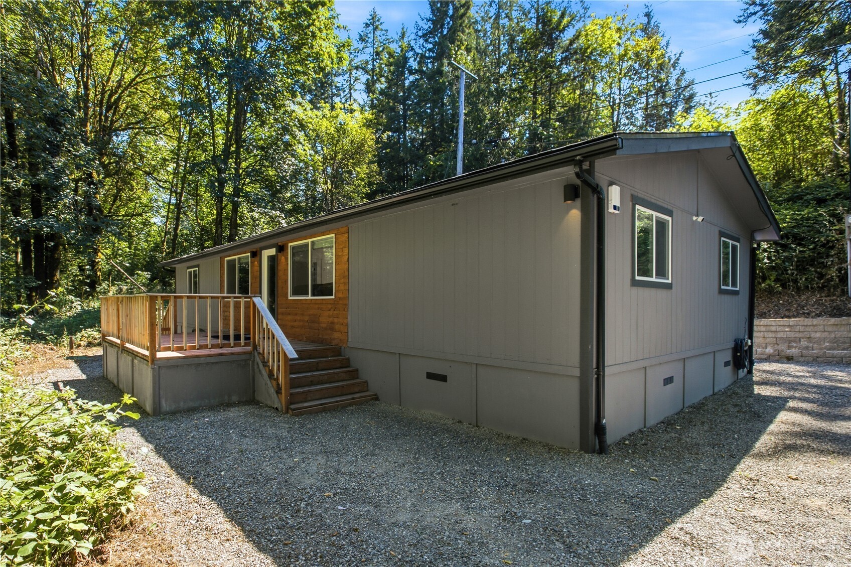 Fully Remodeled Renton Rambler
