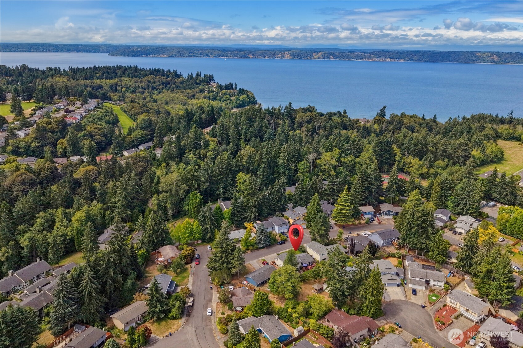 Immaculate Tri-Level Home in Twin Lakes