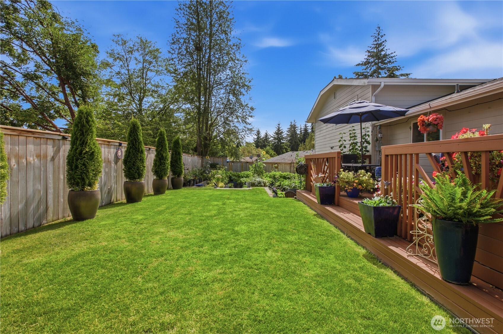 Immaculate Tri-Level Home in Twin Lakes