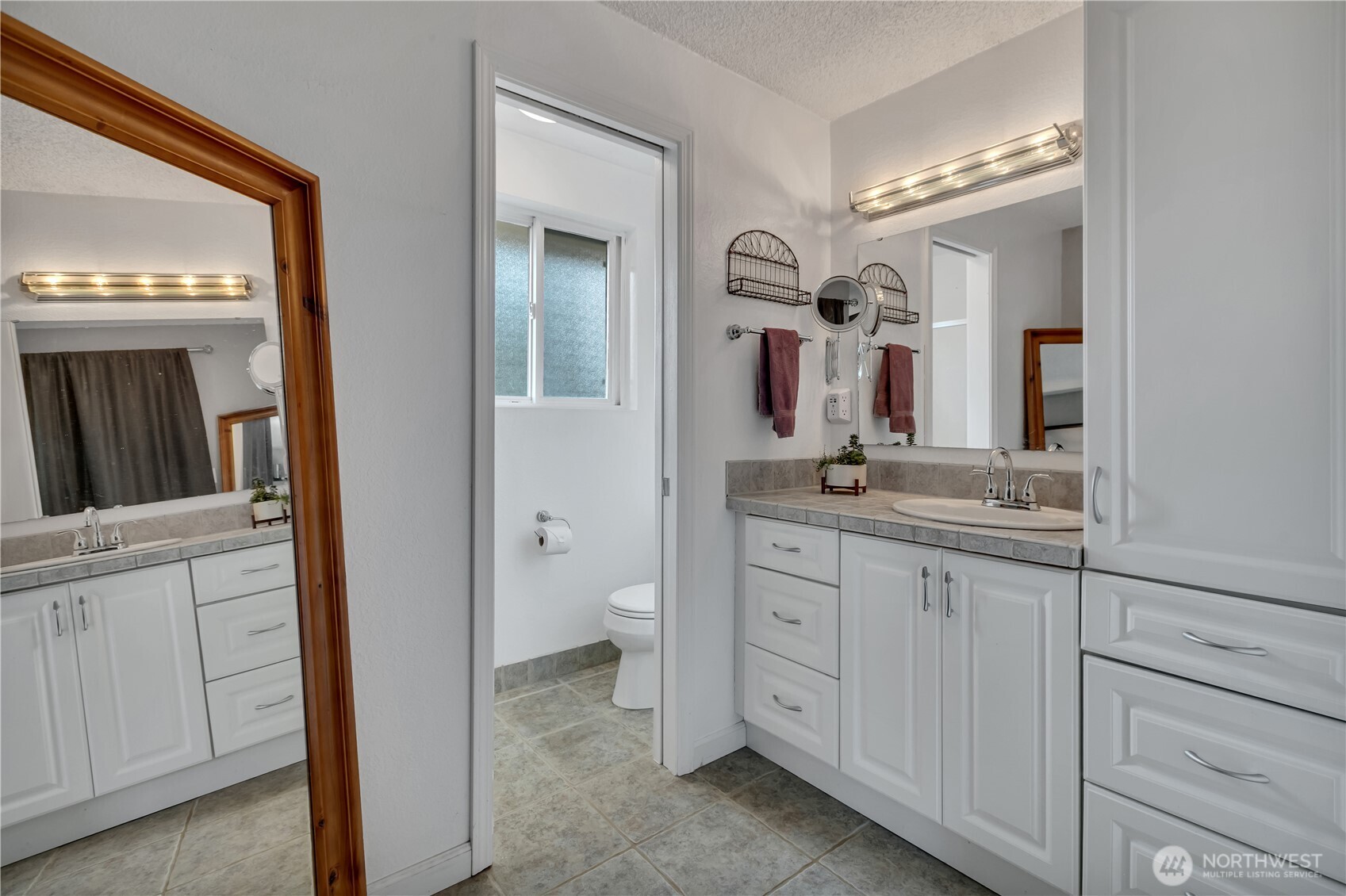 Immaculate Tri-Level Home in Twin Lakes
