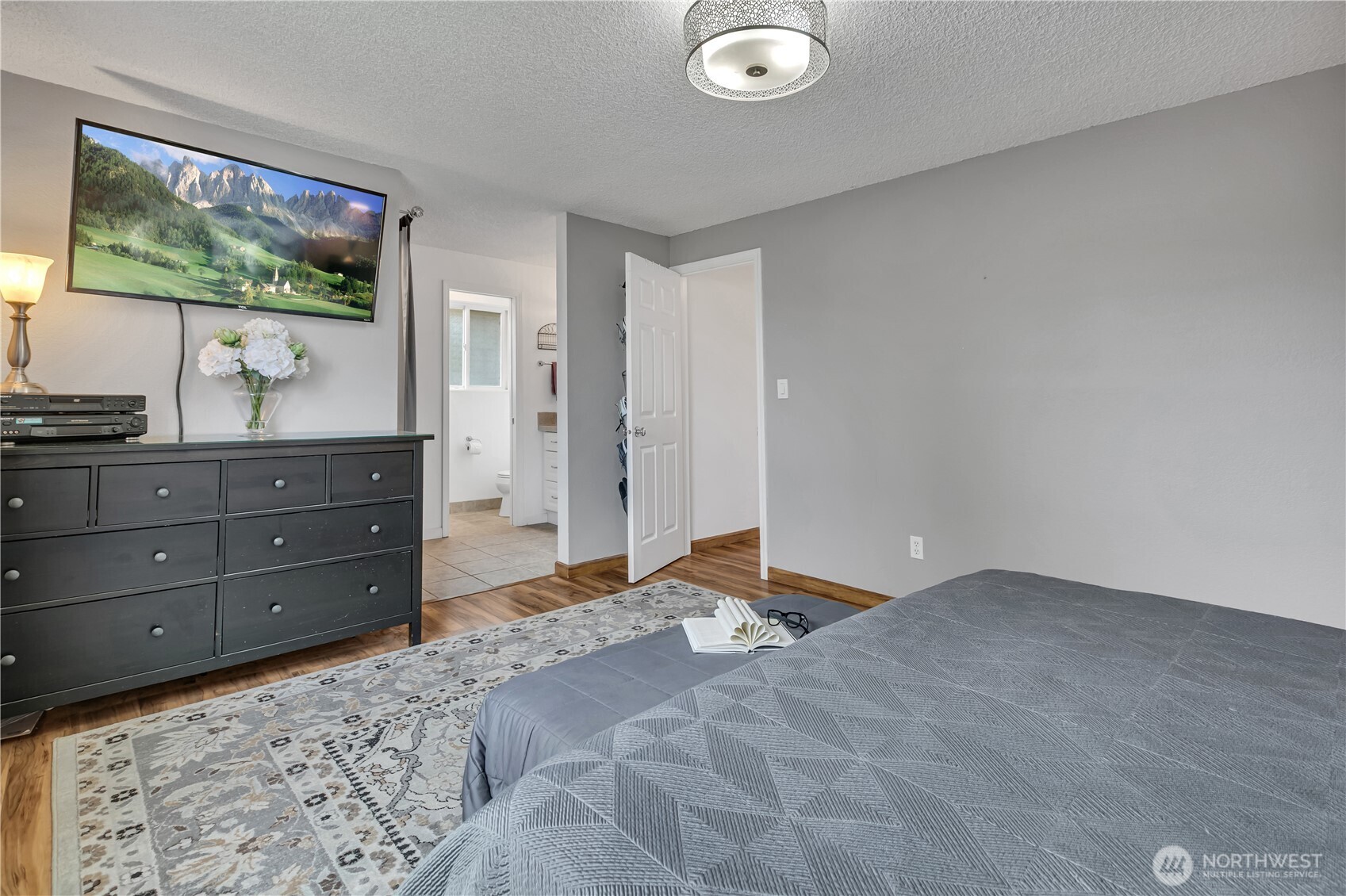 Immaculate Tri-Level Home in Twin Lakes