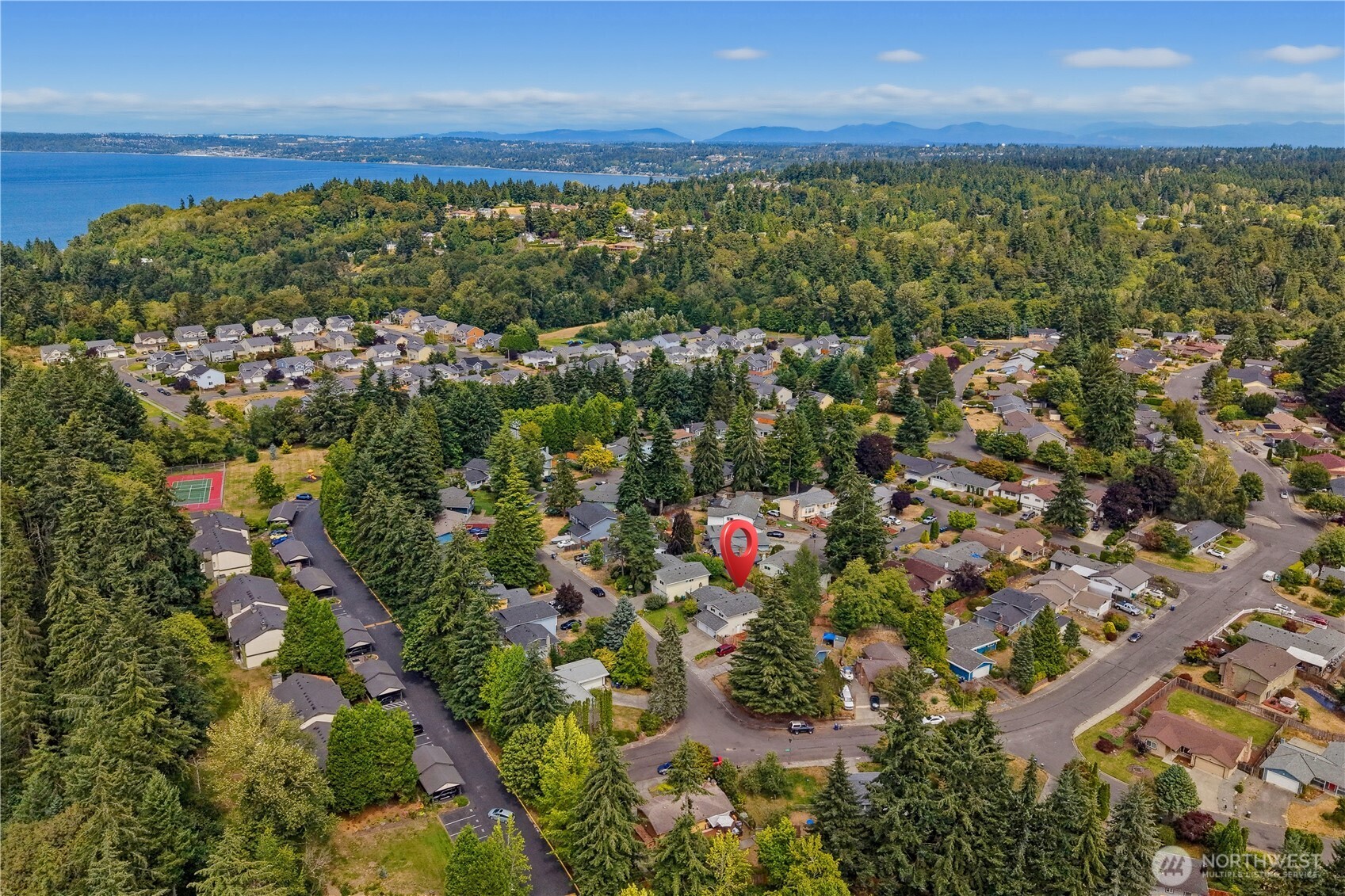 Immaculate Tri-Level Home in Twin Lakes
