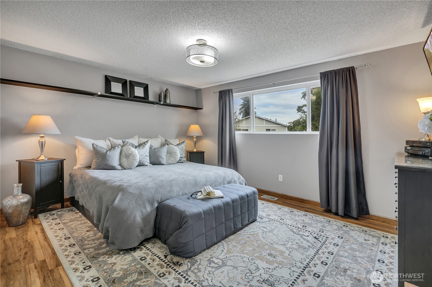 Immaculate Tri-Level Home in Twin Lakes
