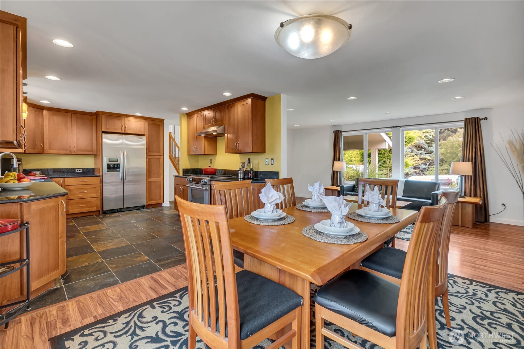 Immaculate Tri-Level Home in Twin Lakes