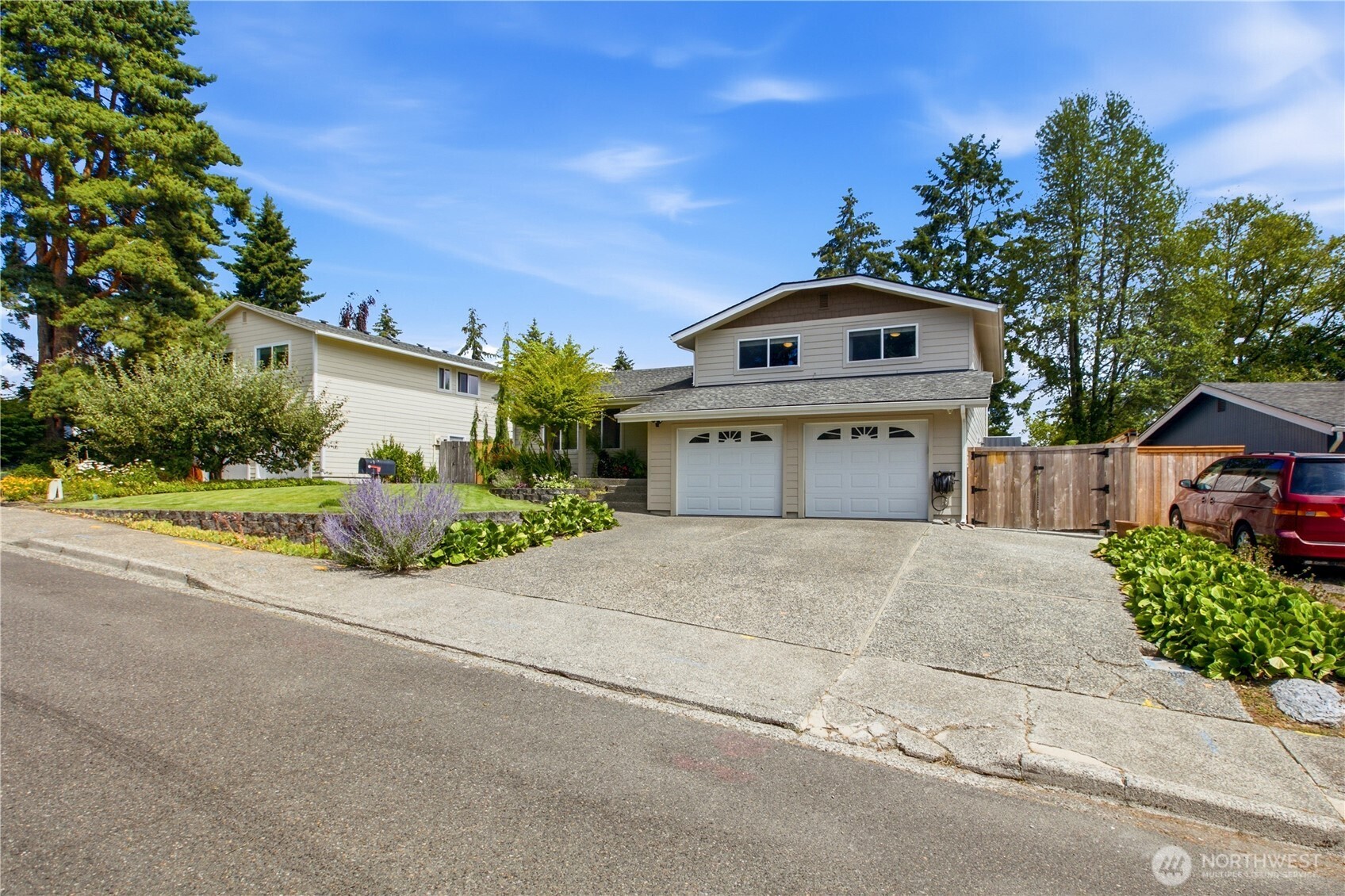 Immaculate Tri-Level Home in Twin Lakes