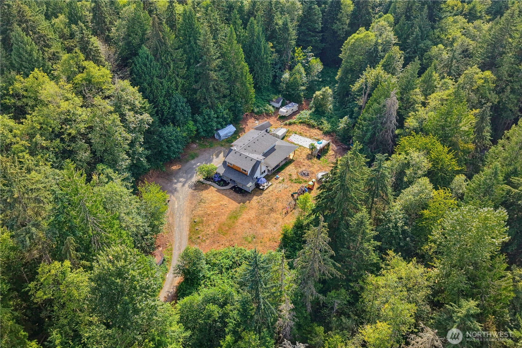 Wilkeson Farmhouse, Nestled on Nearly 5 Private Acres