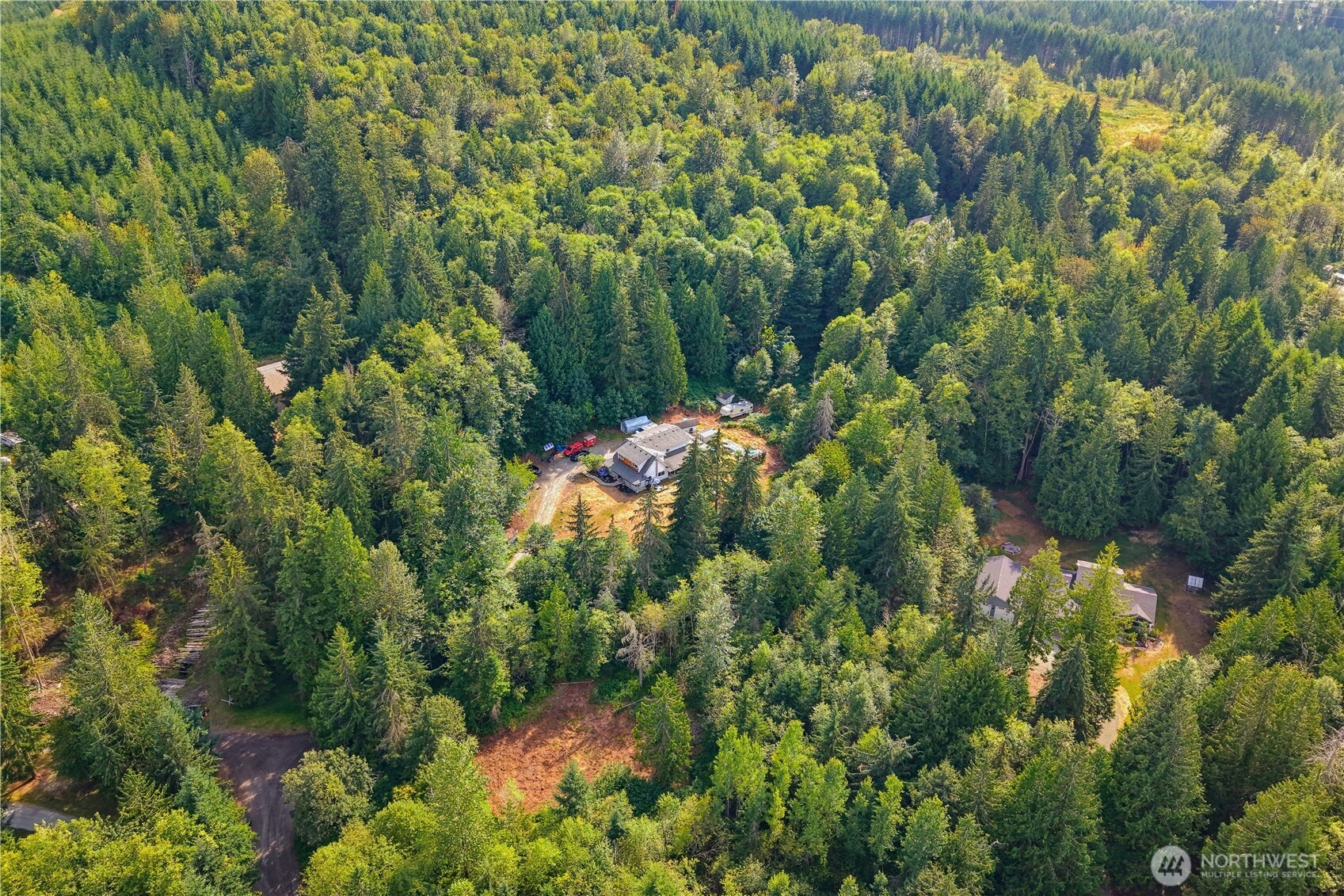 Wilkeson Farmhouse, Nestled on Nearly 5 Private Acres