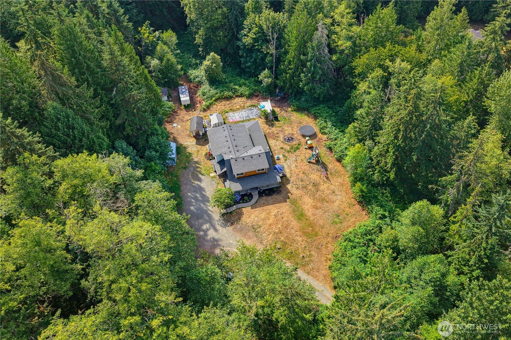 Wilkeson Farmhouse, Nestled on Nearly 5 Private Acres