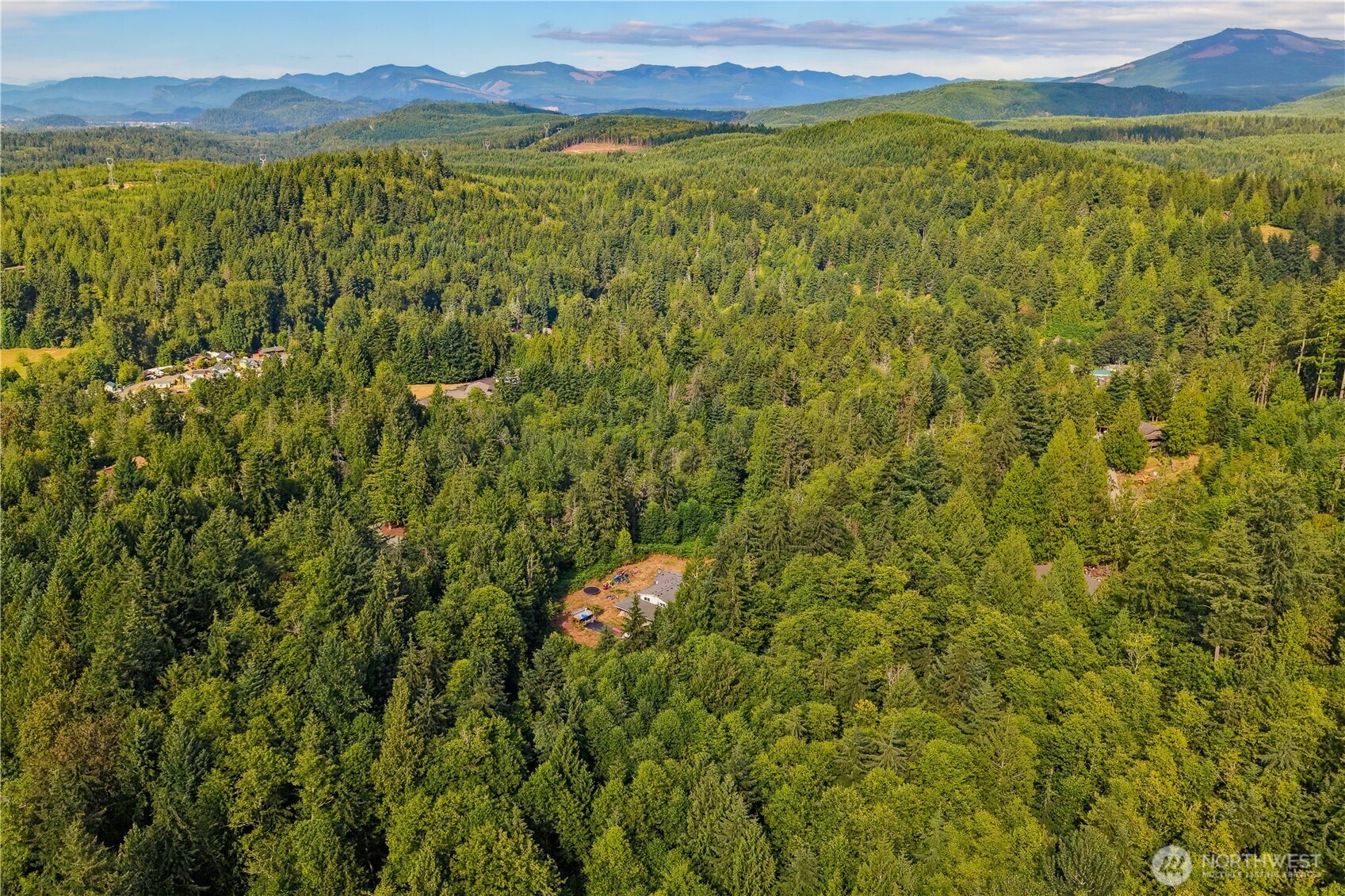 Wilkeson Farmhouse, Nestled on Nearly 5 Private Acres