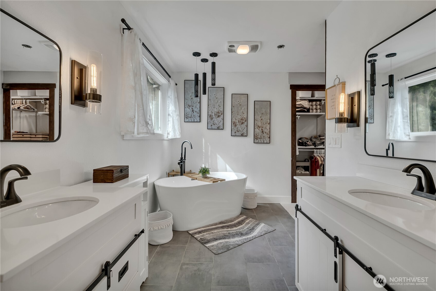 Wilkeson Farmhouse, Nestled on Nearly 5 Private Acres