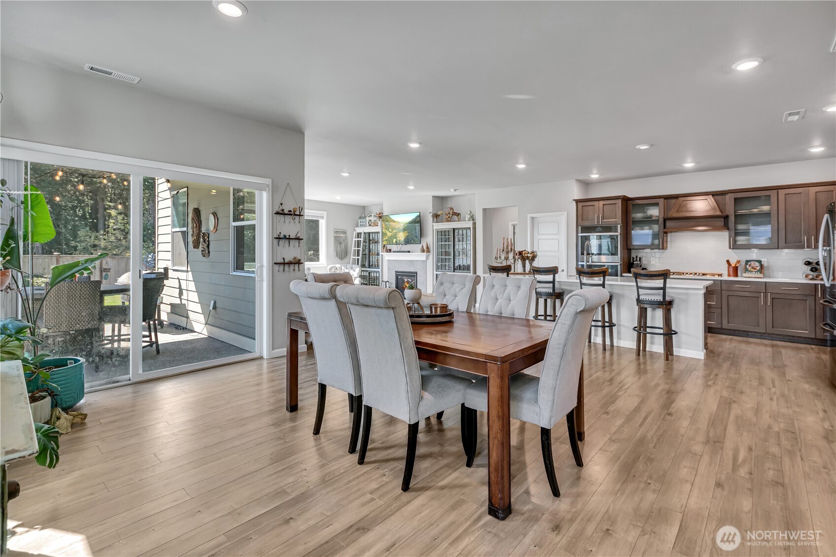 Discover Sunrise Lifestyle at Woodlands