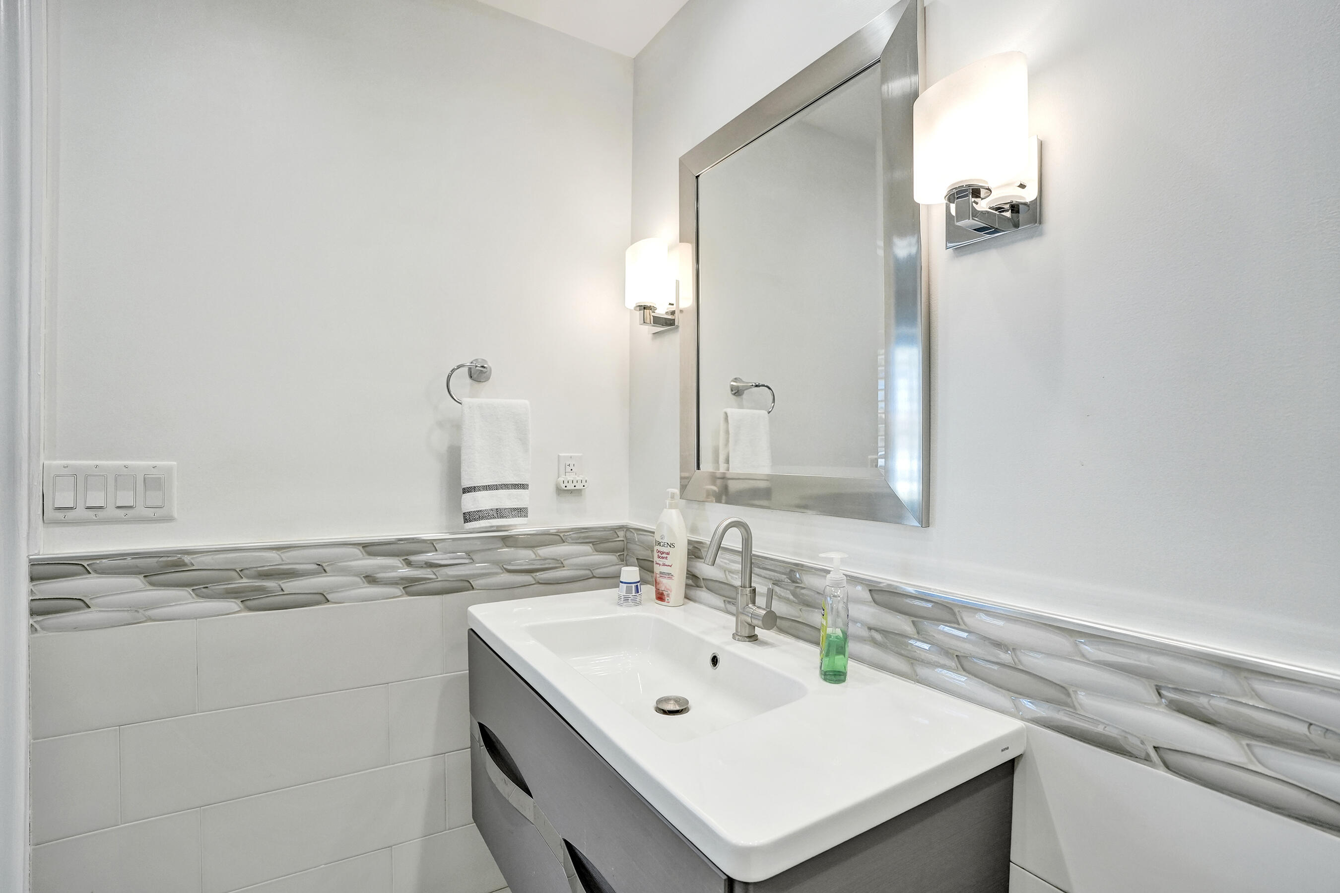 3001 NE 58th Street