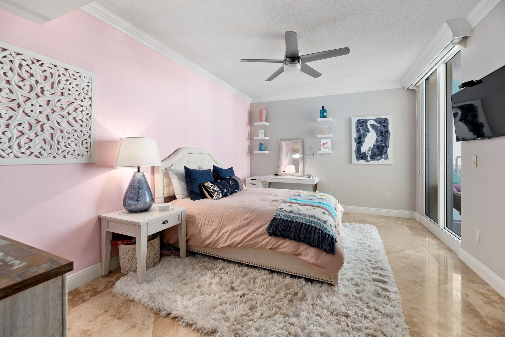3055 Harbor Drive 703
