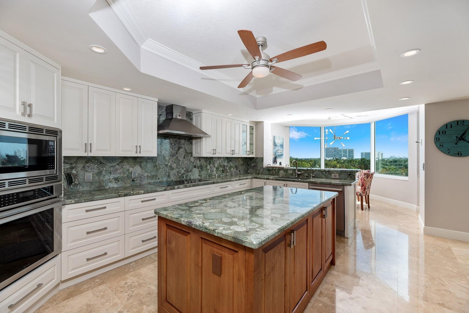 3055 Harbor Drive 703