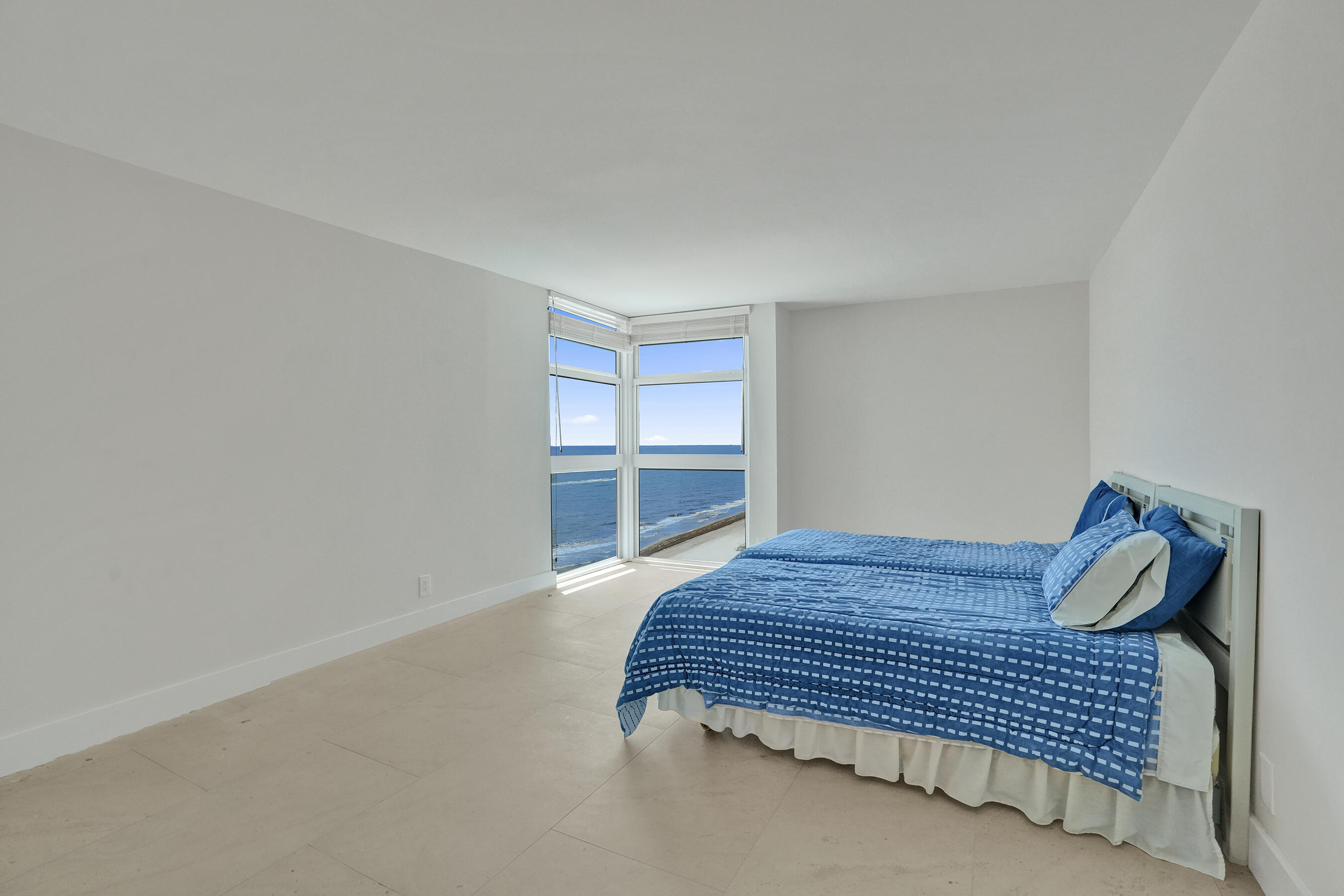 1360 S OCEAN Boulevard 1202